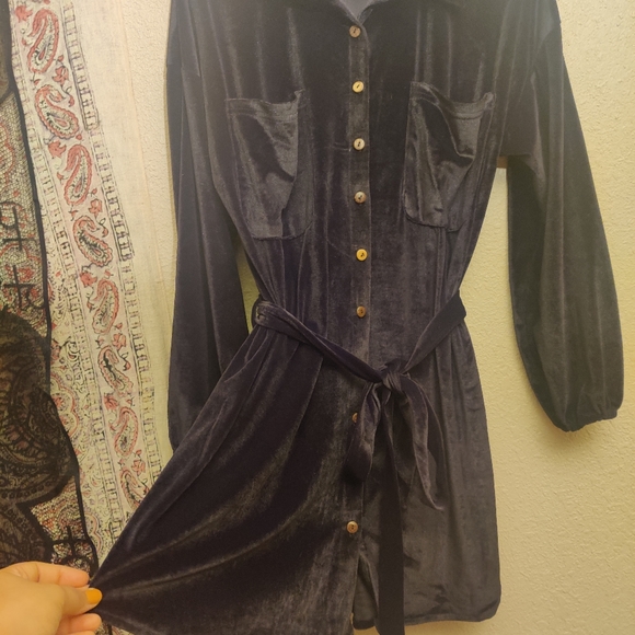 Vada Winter MJ dress - black velvet button down dress, Size M (8-12 US) - Picture 9 of 10